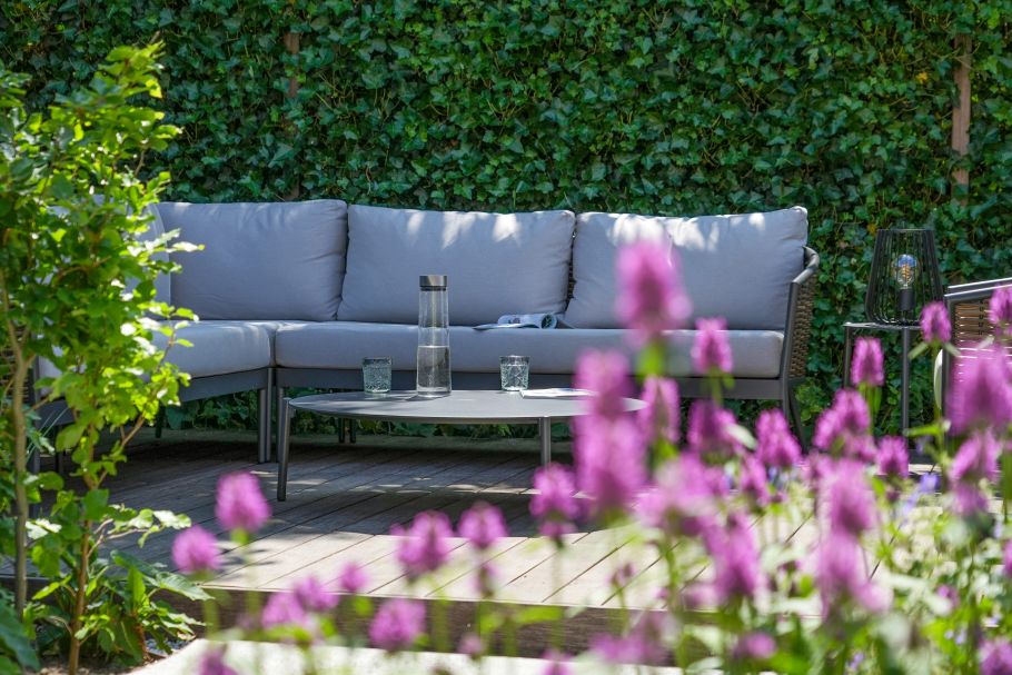 Loungeset in tuin